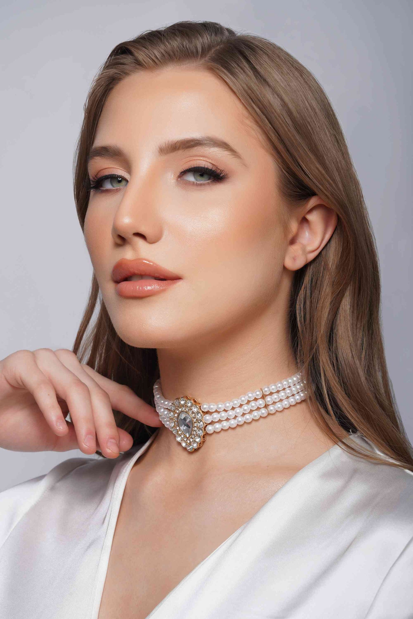 Pearl Statement Choker