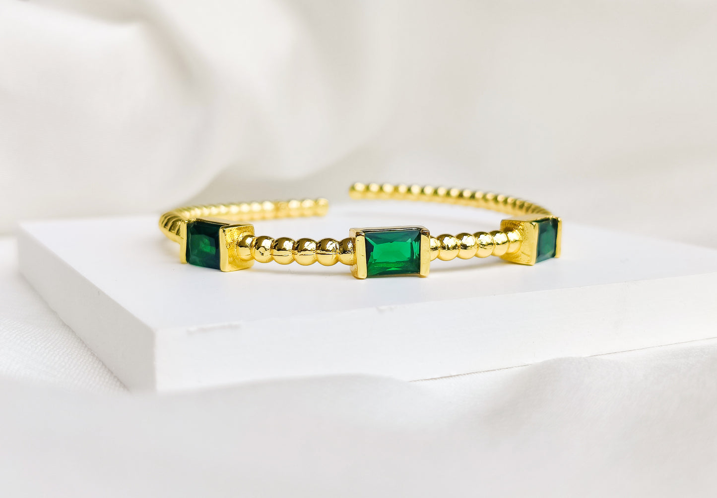 Emerald stone band bracelet